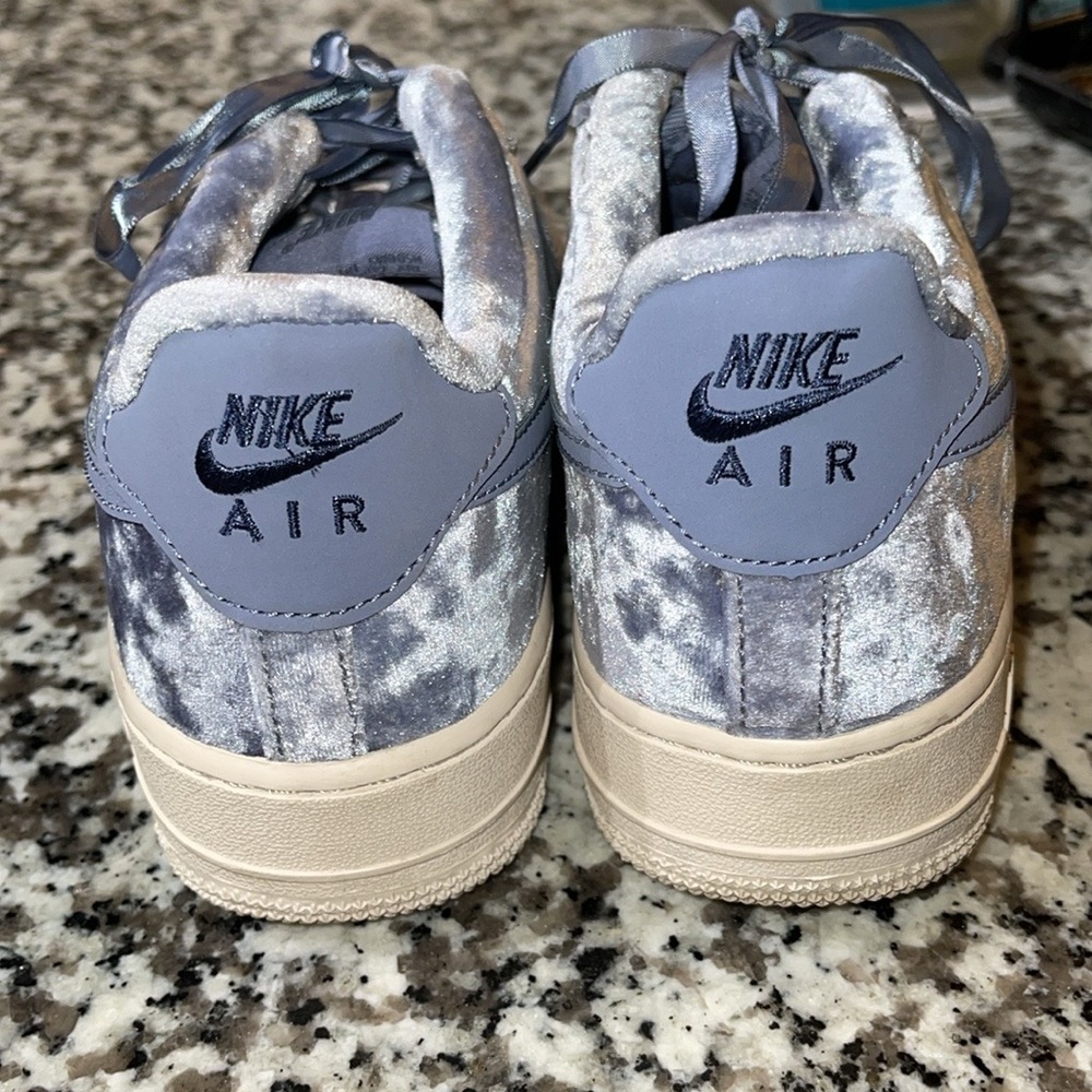 Nike Air Force 1 GS Dark Sky Blue Velvet - Picture 4 of 5